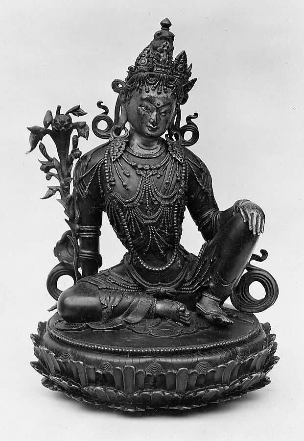 Seated Avalokiteshvara sculpture from Tibet, 17th to 18th century