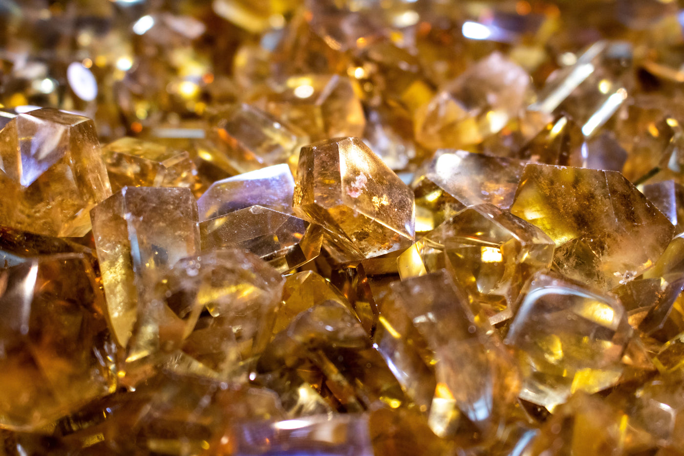 Natural golden citrine crystal close-up for a guide to citrine meaning, abundance and confidence