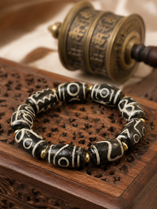 Tibetan Dzi Bead Bracelet | Black & White Intuition Bracelet – Kailora