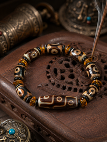 Tibetan Dzi Agate Bracelet – Intuition & Awakening Series | Kailora