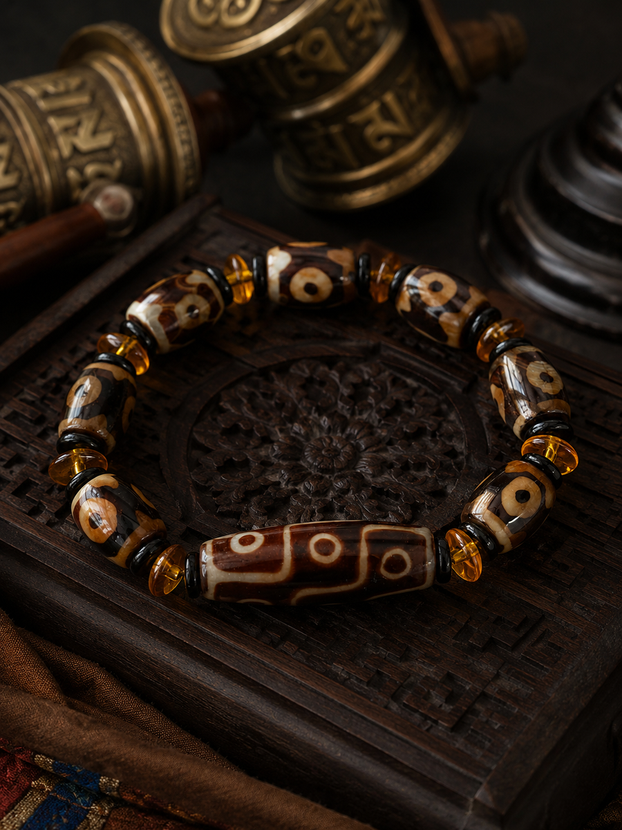 Detail view of Kailora bracelet for ritual jewelry detail view 7 | Kailora