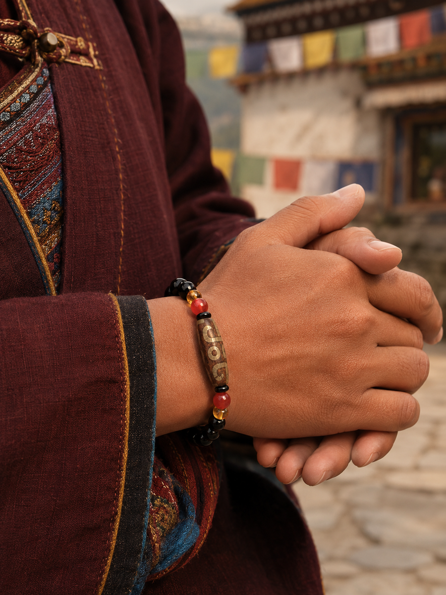 Product detail of Tibetan-inspired agate Dzi bead bracelet for intuition detail view 10 | Kailora