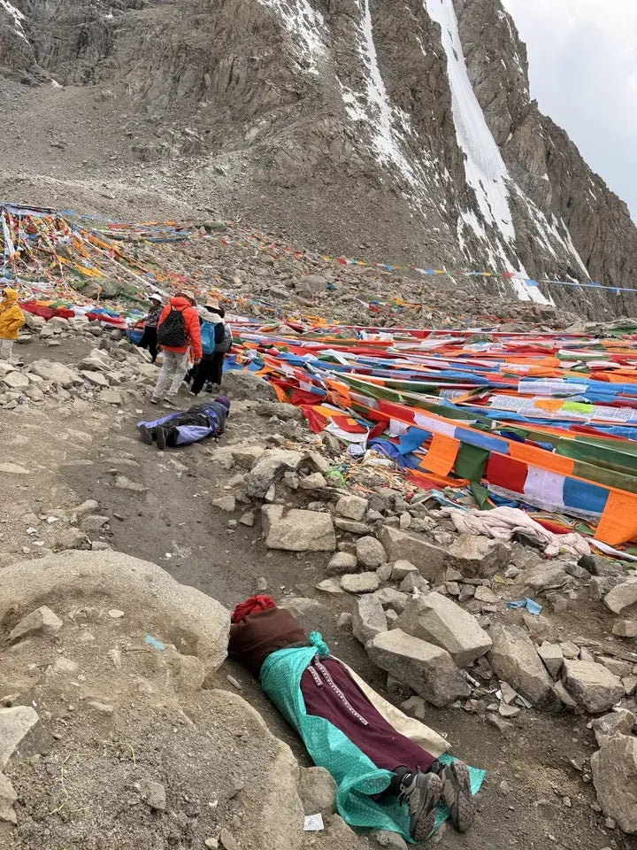 Pilgrimage practice on the high plateau
