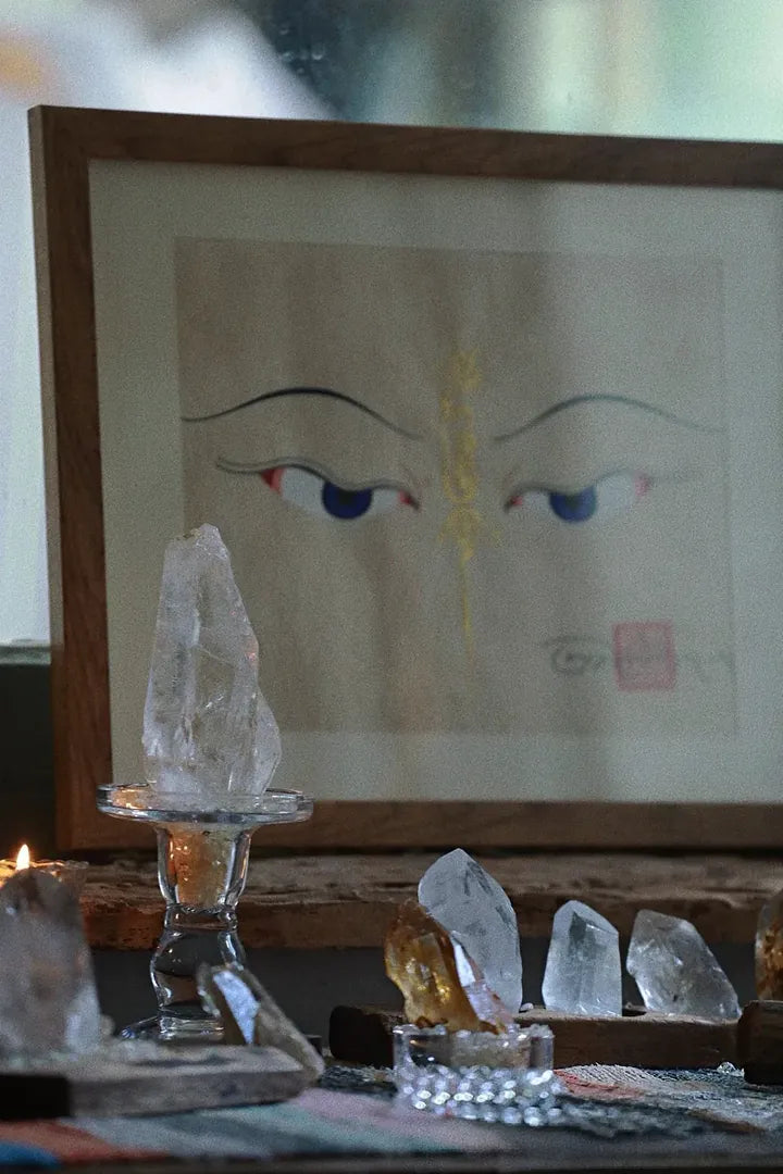 Crystal materials in a Tibetan-inspired interior